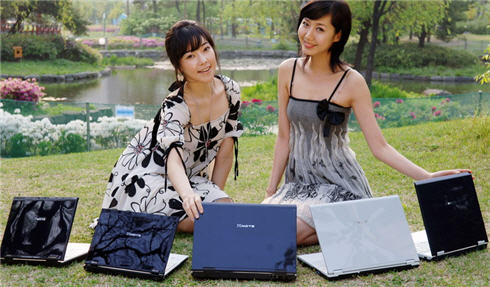 lg-x-note-r500-e500-mb500-r405-r200-santa-rosa-laptops-notebooks-1.jpg