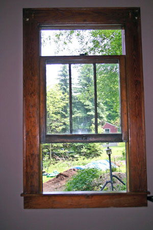 finishedwindow06052005b.jpg
