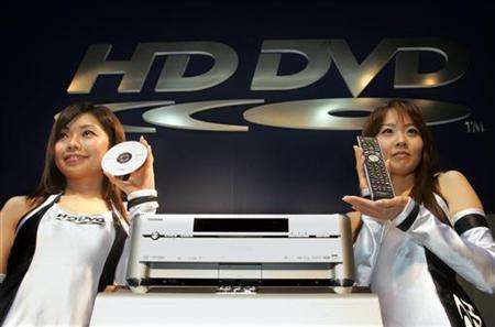 2008-01-06t192604z_01_nootr_rtridsp_2_tech-show-toshiba-dc.jpg