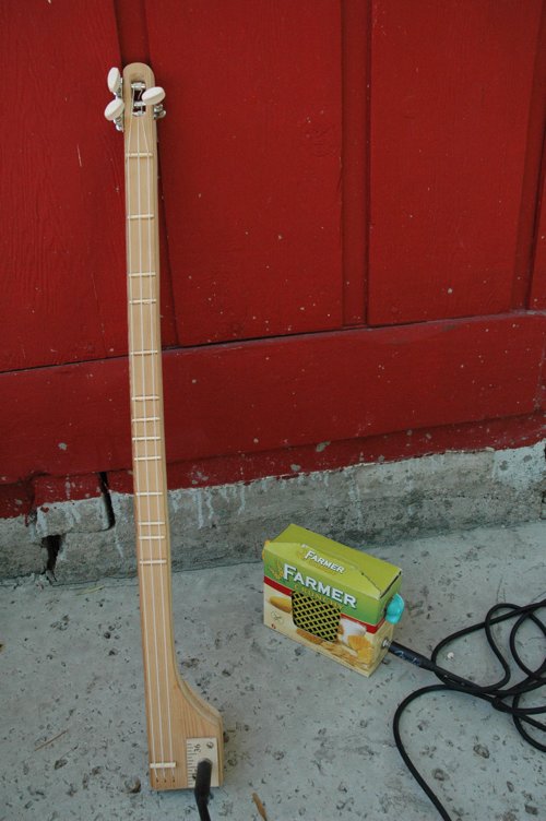clubhouse strummer