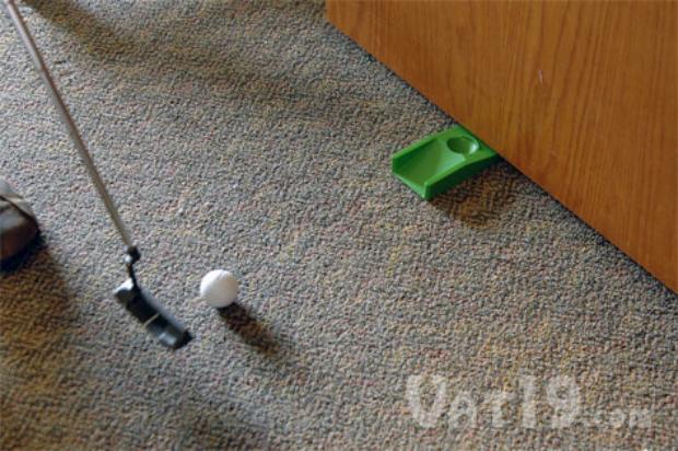 golfers-doorstop-putting-practice