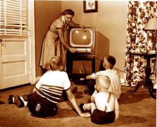 old_tv_set_