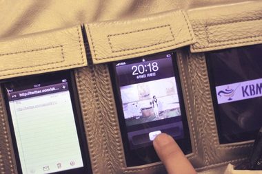 iphone_digital_signage
