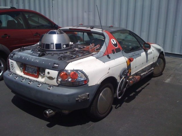 r2d2_car