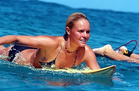 katebosworth_bluecrush_onboard_swimming