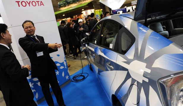toyota_prius_plugin_hybrid_122009