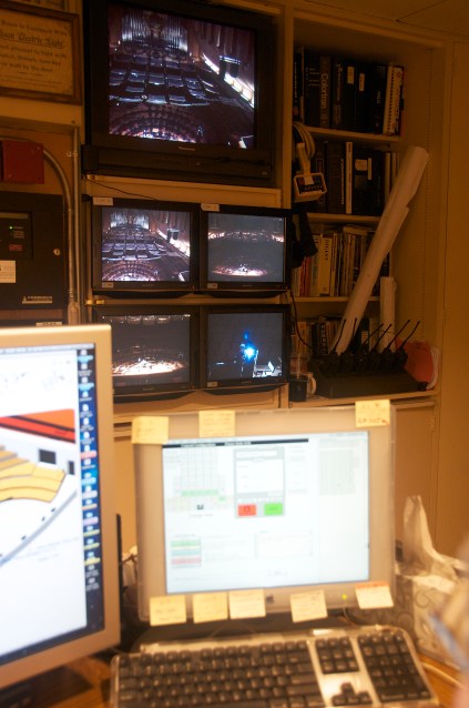 mac and monitors