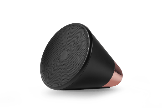 Front_Black_3Q_B