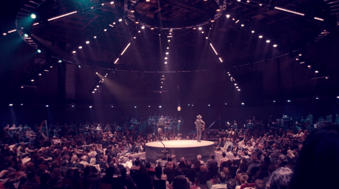 Beck Round Room