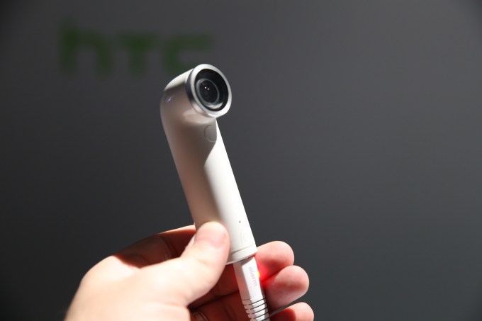 htc-re-camera2