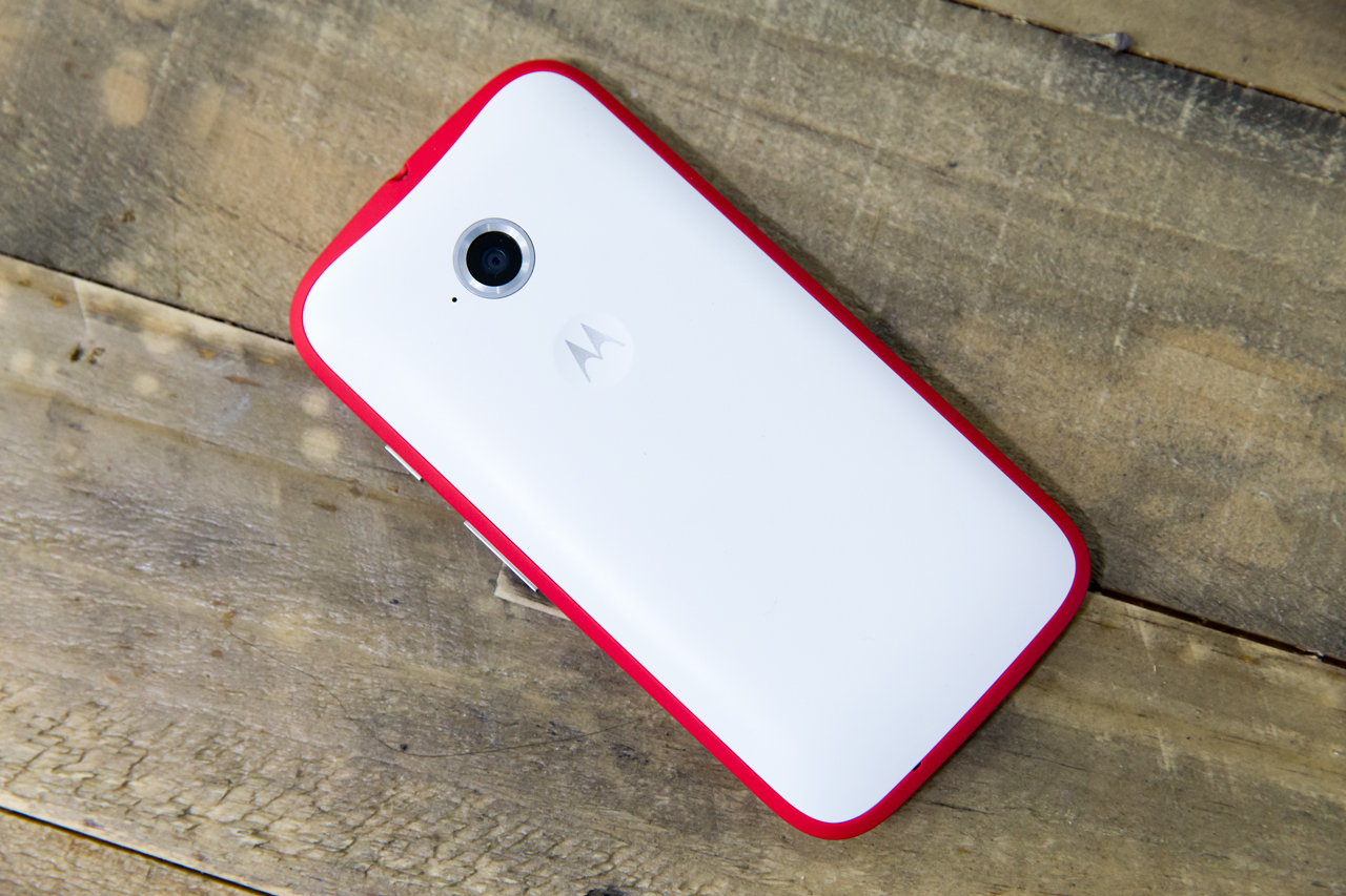 moto-e-white-red