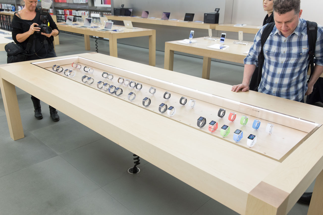 The Apple Watch Display Case 