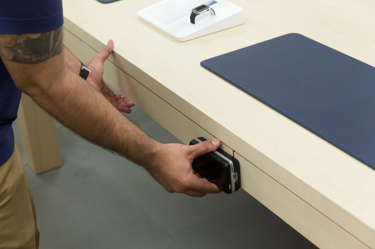 Apple Watch Try-On Drawer 