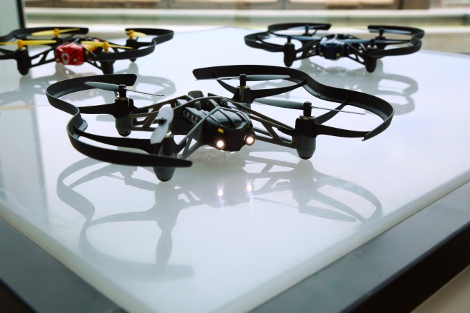 Parrot minidrone Airborne Night Drones