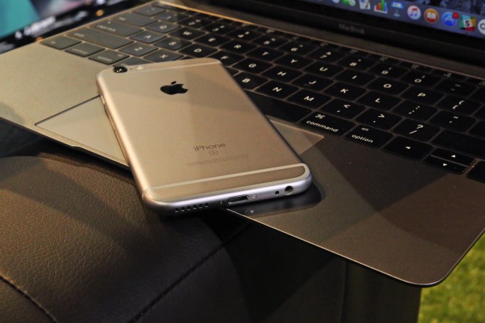 iPhone 6s Phone Rear