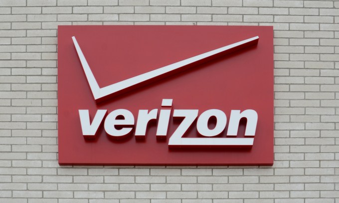 shutterstock verizon sign