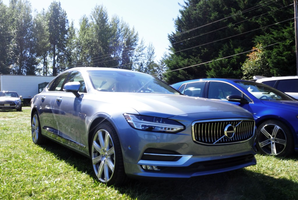 2017 Volvo S90