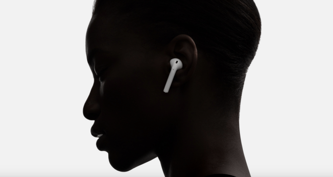 airpods-ear