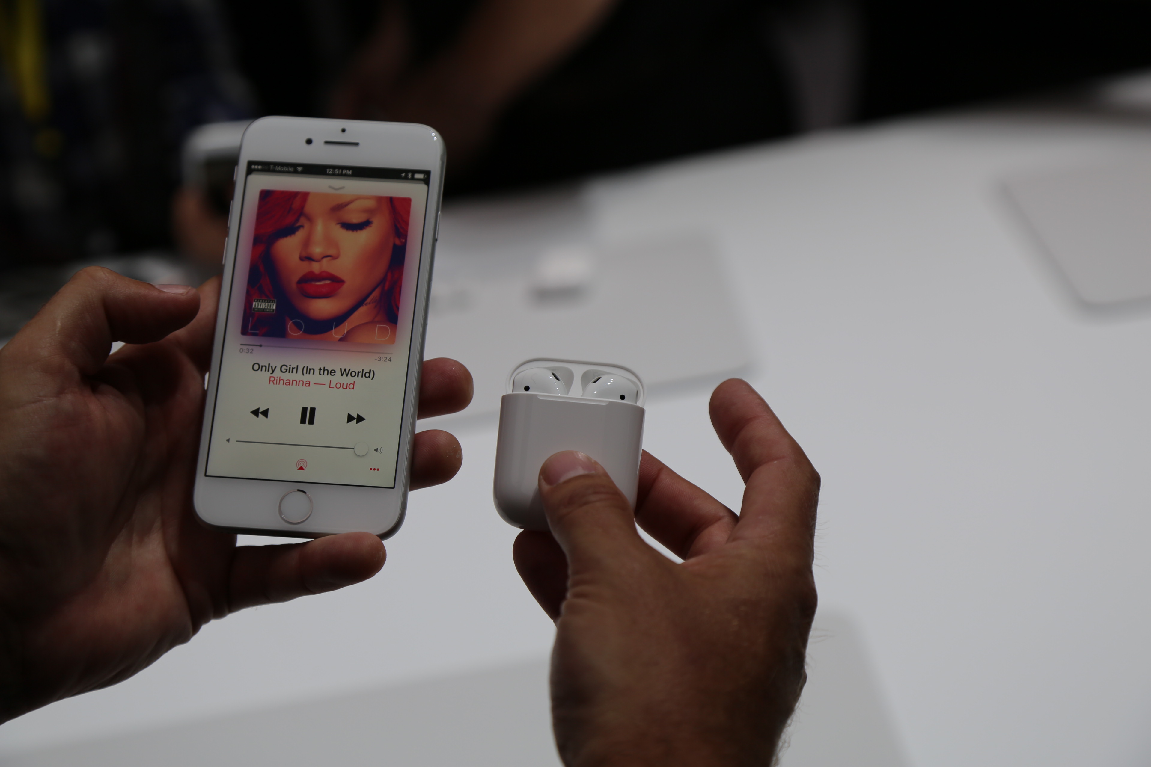 AirPods