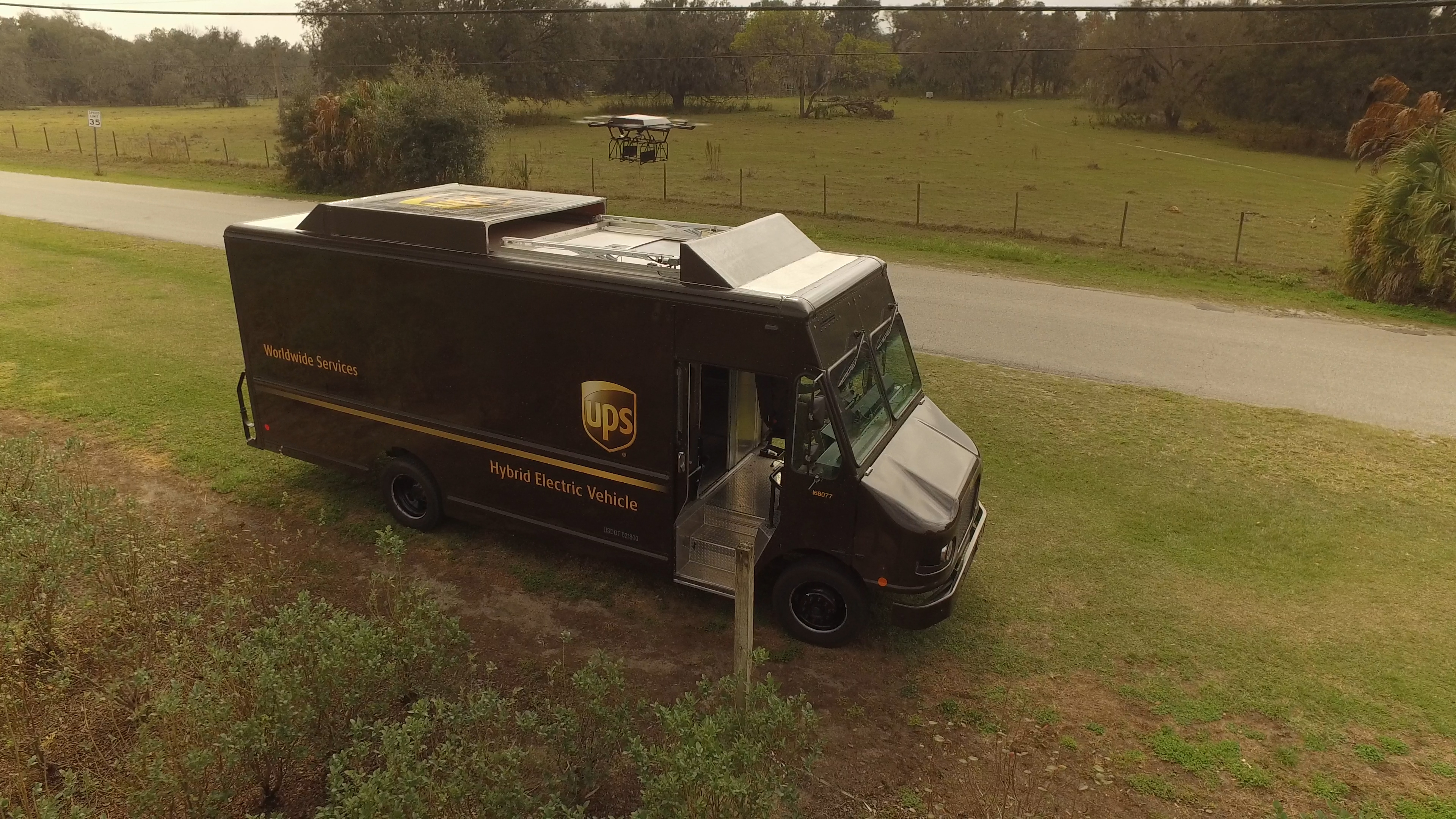 ups-florida-footage-01_09_25_00-still071