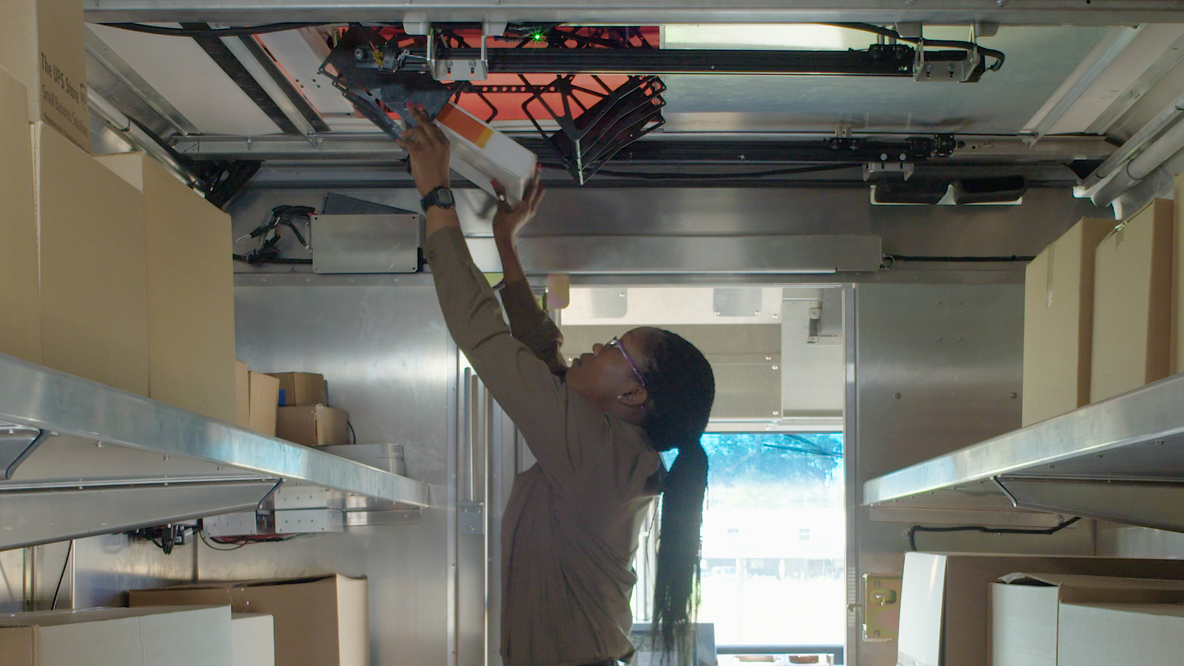 ups-florida-footage-03_11_07_00-still134