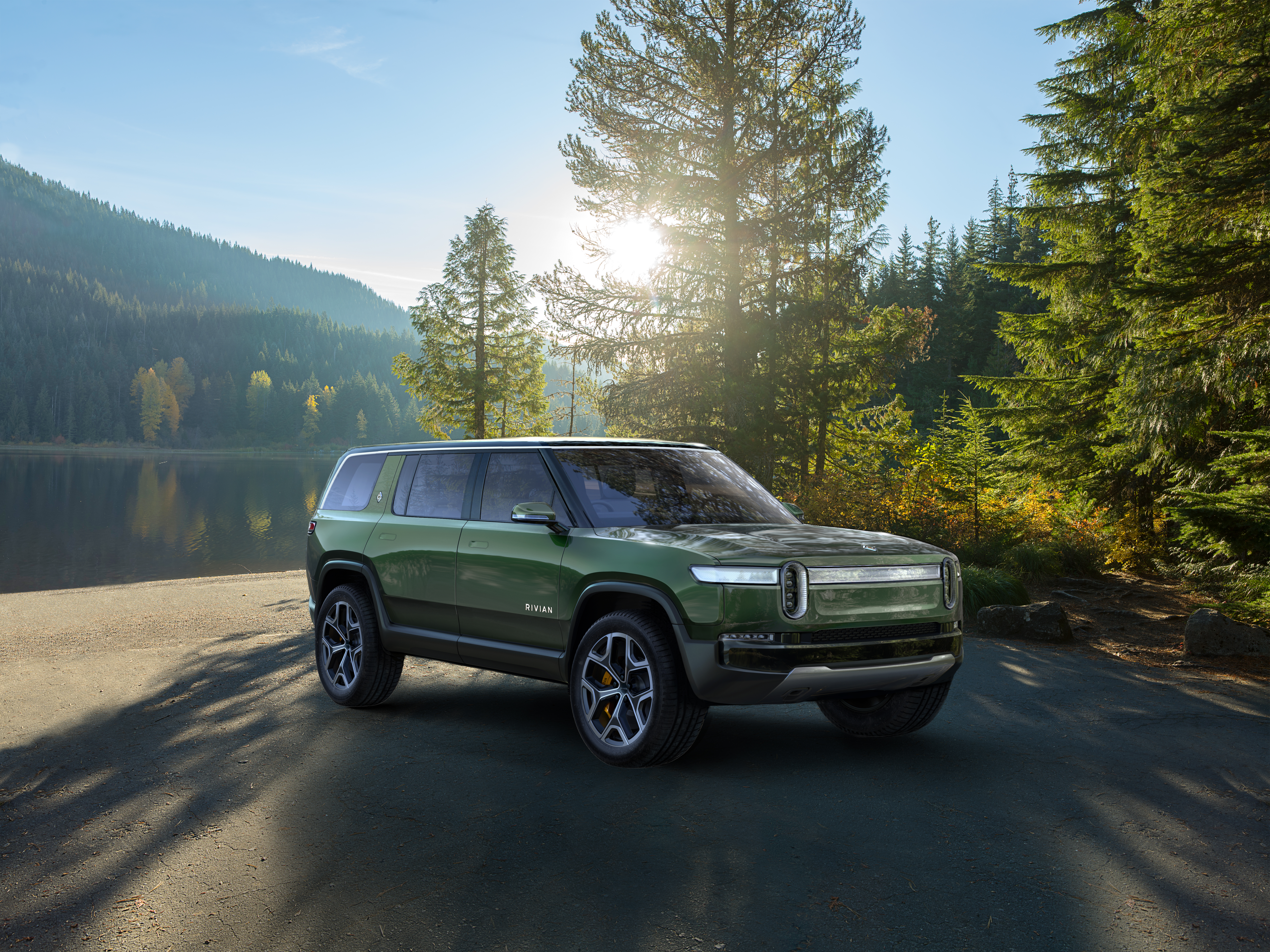 Rivian_R1S_ electric suv