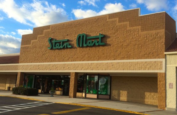 Stein Mart (a clothing chain) at Jacksonville Beach , Florida, USA.