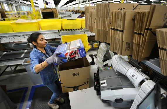 Amazon Canada fulfillment centre