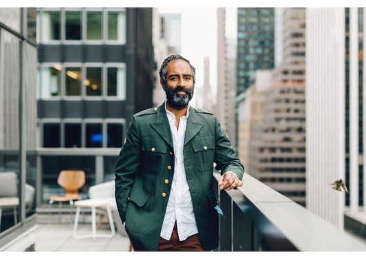 Amol Sarva headshot