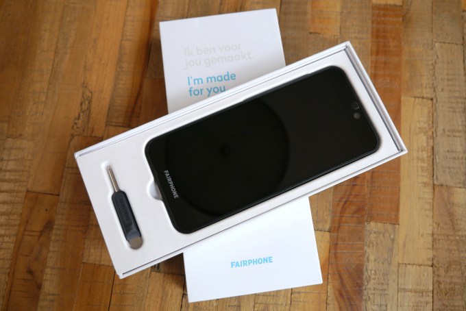 Fairphone box main