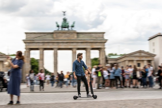 audi etron scooter 2