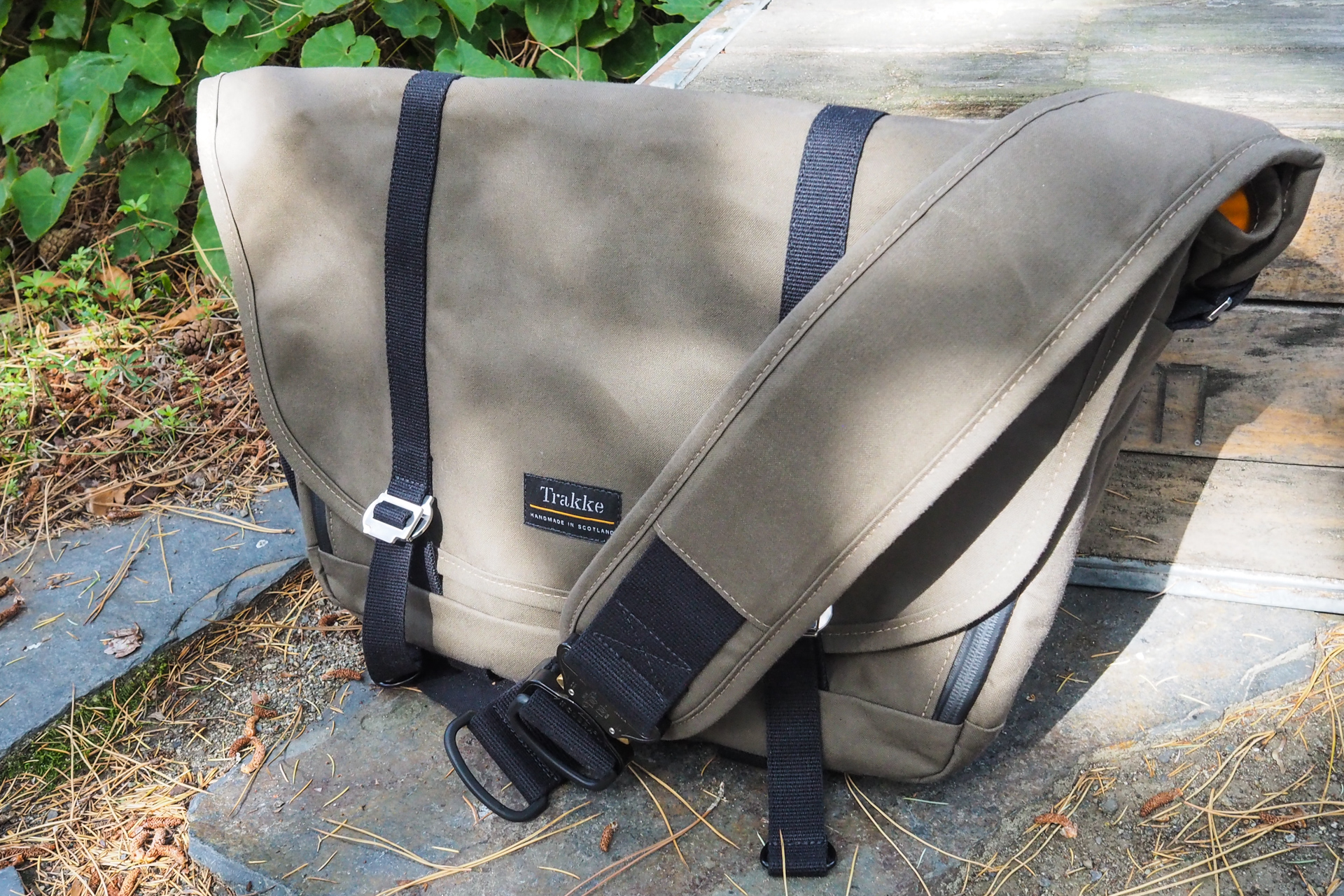 waxed messengers 12
