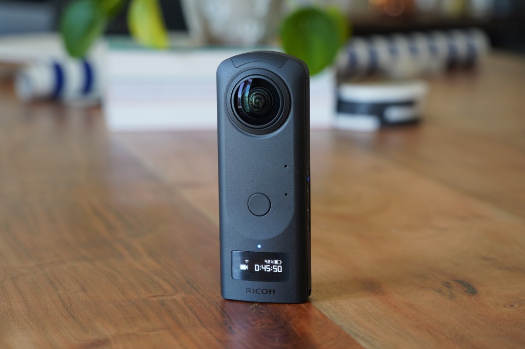 Ricoh Theta Z1 8