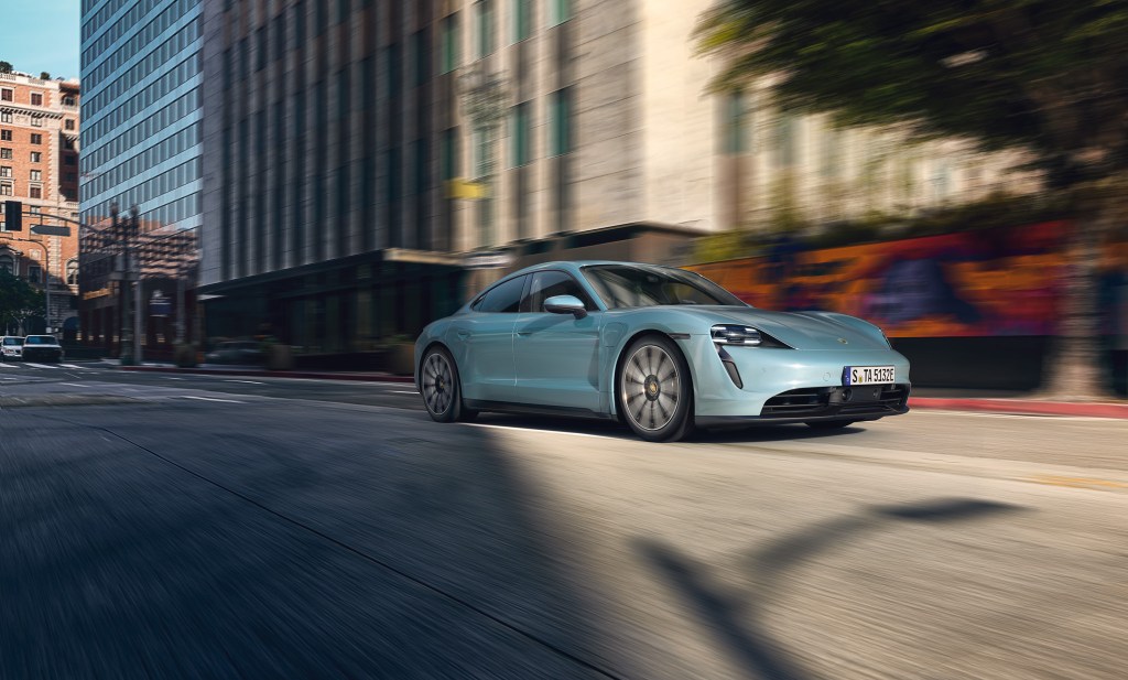 10 Porsche Taycan 4S
