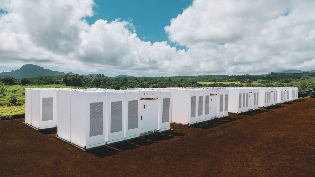 tesla Powerpack Angled