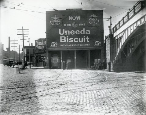 uneeda sign boston