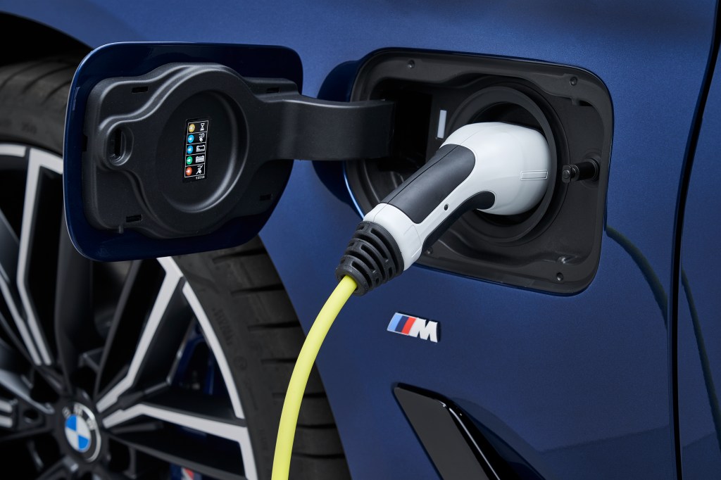 bmw-530e-xdr charging