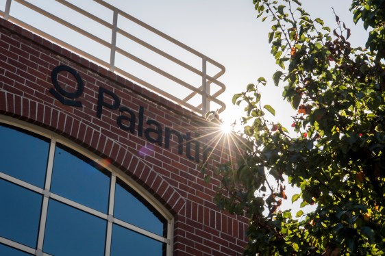 a picture of palantirs former headquarters in Palo Alto