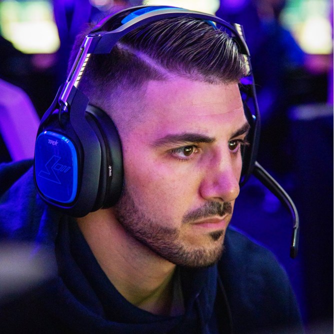 
												Nick 'NICKMERCS' Kolcheff Avatar												