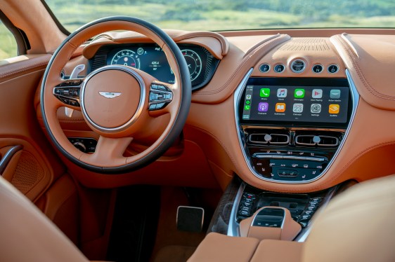 aston-martin-dbx interior