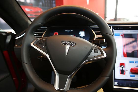 Tesla steering wheel