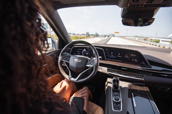 driver using GM super cruise