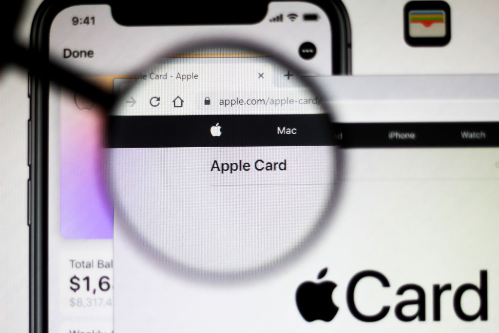BRAZIL - 2019/10/13: In this illustration the homepage of the Apple Card website is seen displayed on the computer screen through a magnifying glass. (Photo Illustration by Rafael Henrique/SOPA Images/LightRocket via Getty Images)