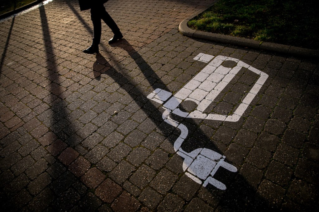 Electric Vehicle charging solutions An electric vehicle charge point in Germany. Photographer: Krisztian Bocsi/Bloomberg