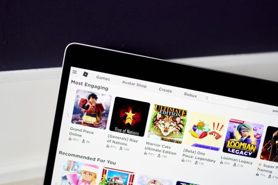 Roblox home screen