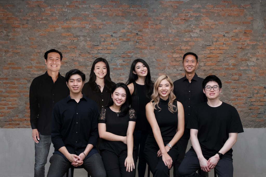 A group photo of Intudo Ventures' team