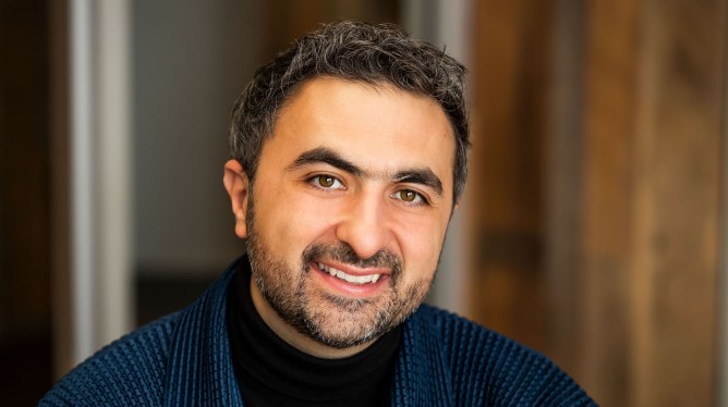 Mustafa Suleyman, Greylock