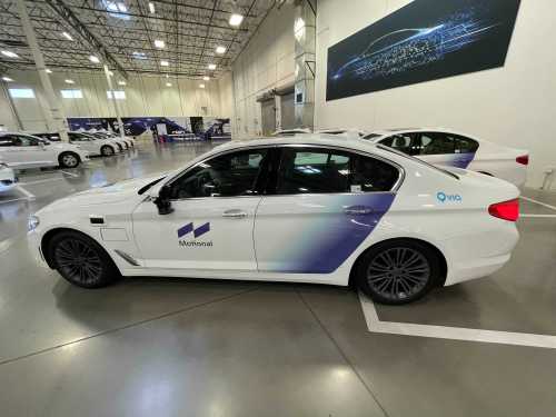 Motional_Via branded BMW 5-series robotaxi for las vegas