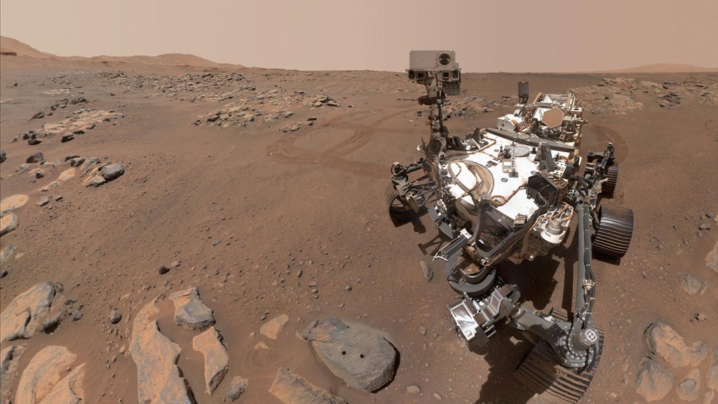 The Perseverance rover takes a selfie on Mars.