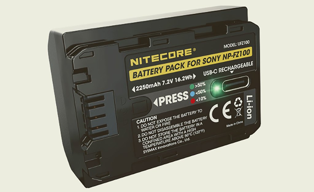 Nitecore battery pack for sony with a USB-C socket